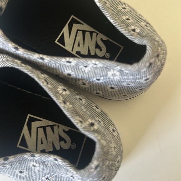 VANS Chambray Floral Authentic Lo Pro Womens Shoes - Picture 11 of 13